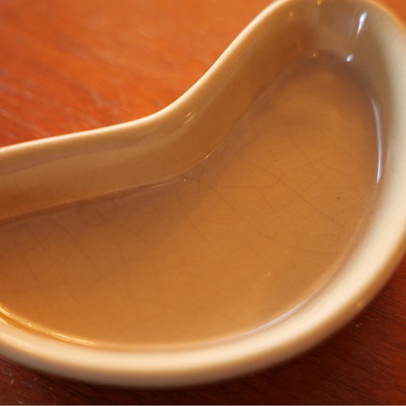 Vintage Kidney Bean Style Handmade Pottery Piece - Picture 3 of 8